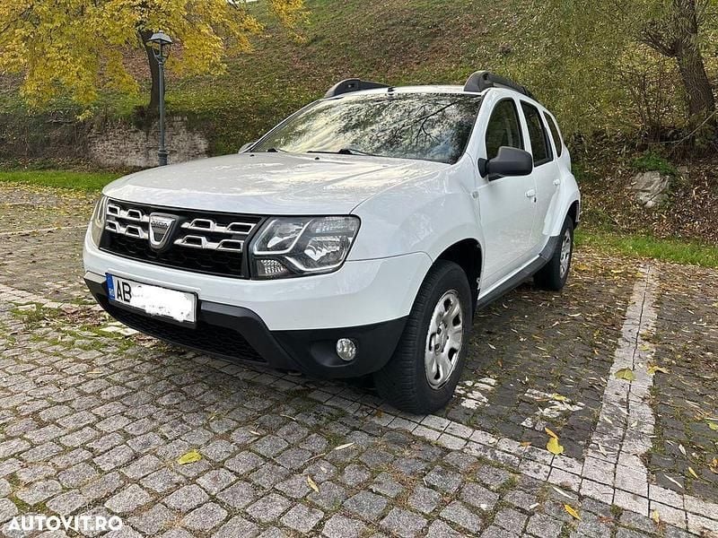 Culoarealb Utilizat 2014 Dacia Duster Ambiance SUV | 7.500 EUR (Preț bun) - Imagine 1/4