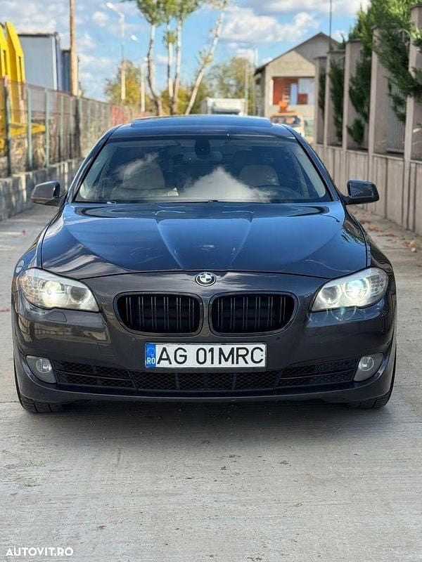 Culoaregri Utilizat 2011 BMW 520 Sport Line Berlinǎ | 10.700 EUR (Puțin scump) - Imagine 1/4