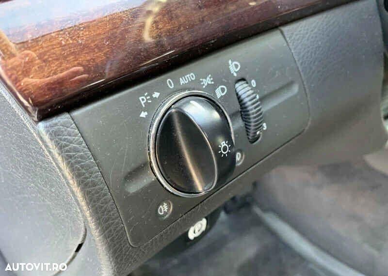 Second-hand Mercedes E220 Classic 150 CP (110 kW) 2003 Culoaregri Berlinǎ