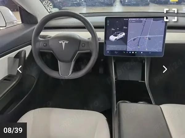 Second-hand Tesla Model 3 225 kW (306 CP) 2020 Alb Berlinǎ
