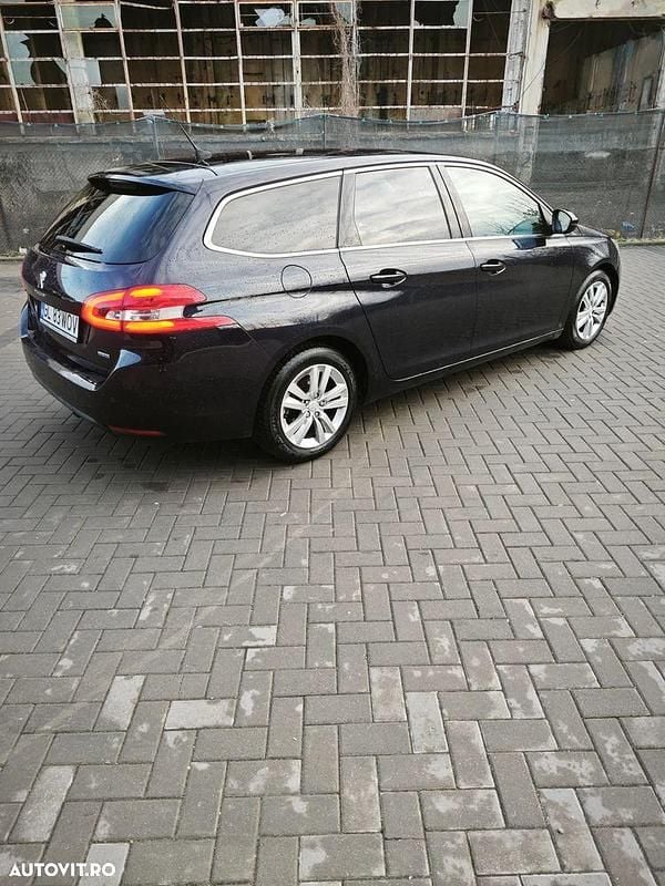 Second-hand Peugeot 308 Style 120 CP (88 kW) 2015 Culoarealbastru Break