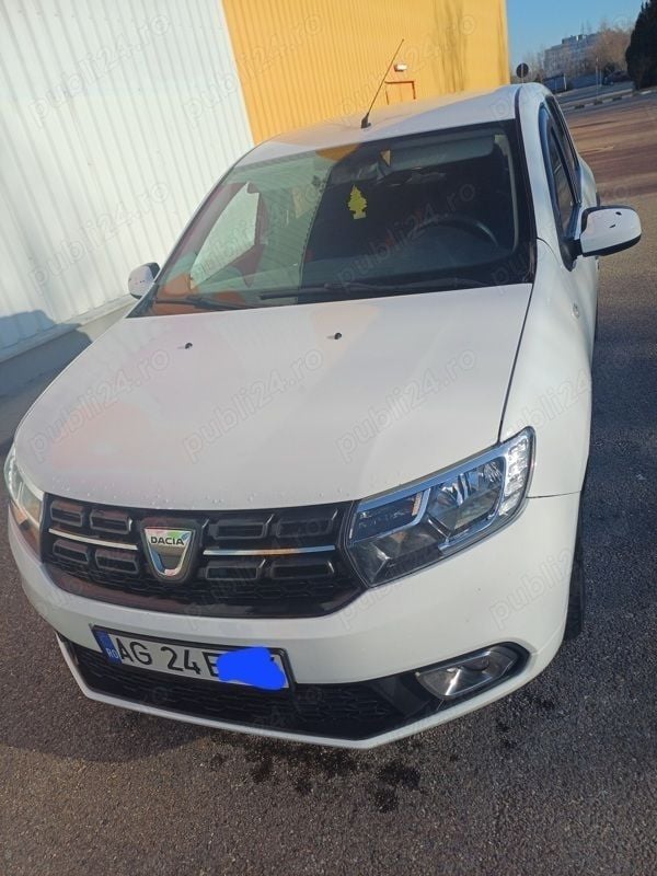 Alb Utilizat 2018 Dacia Sandero Hatchback | 6.000 EUR (Preț OK) - Imagine 1/4