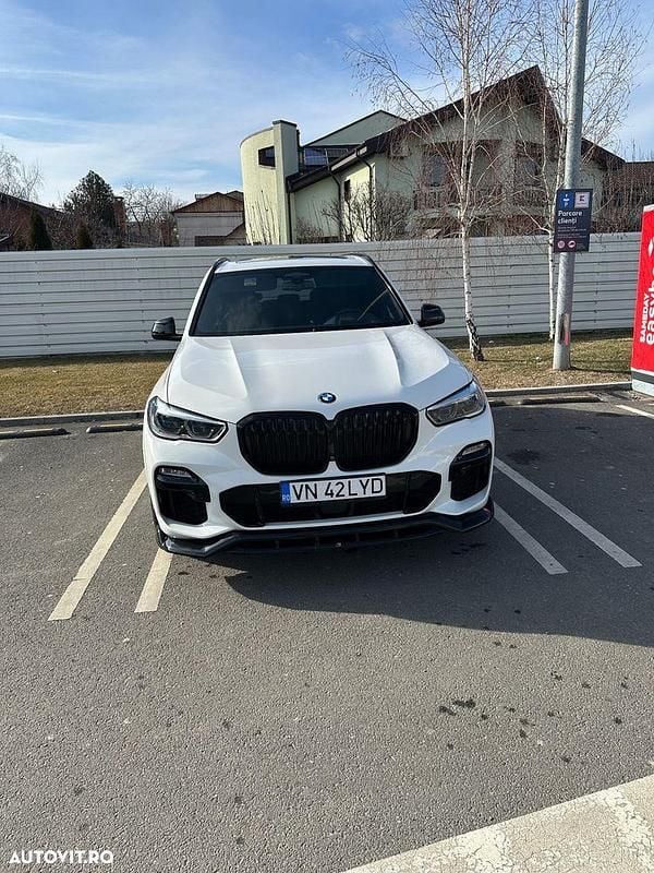 Second-hand BMW X5 Comfort Edition 394 CP (289 kW) 2020 Culoarealb SUV