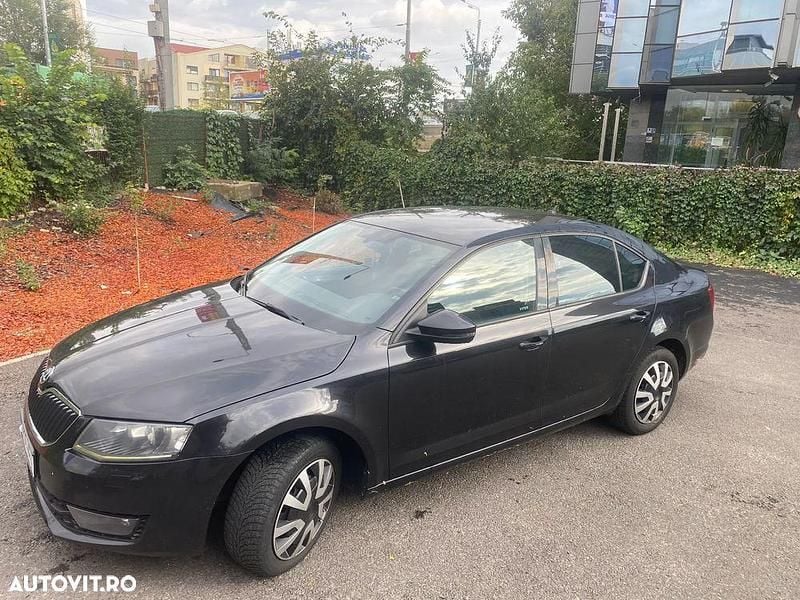 Culoarenegru Utilizat 2015 Skoda Octavia Style Berlinǎ | 8.500 EUR (Preț bun) - Imagine 1/4