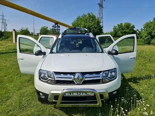 Alb Utilizat 2014 Dacia Duster SUV | 6.850 EUR (Preț bun) - Imagine 1/4