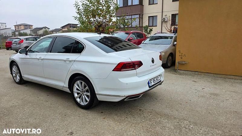 Second-hand VW Passat Elegance 150 CP (110 kW) 2021 Culoarealb Berlinǎ