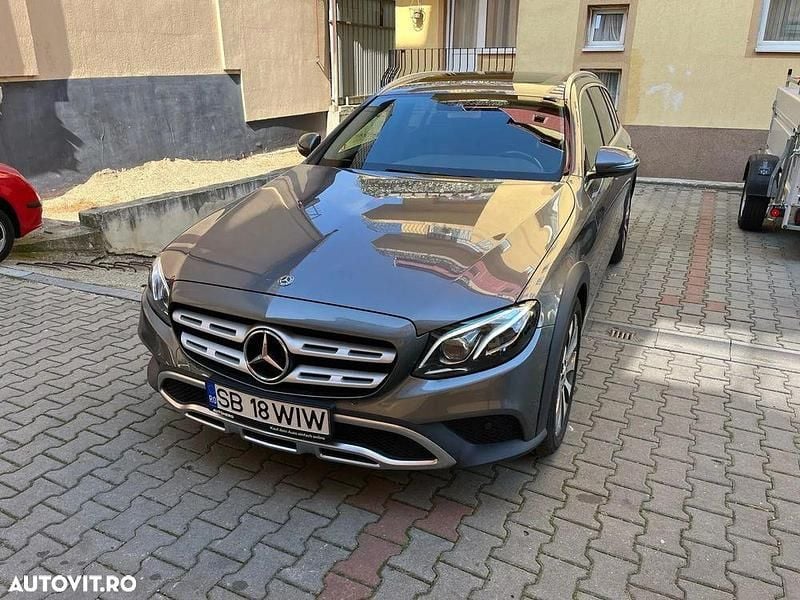 Culoaregri Utilizat 2017 Mercedes E220 Break | 21.800 EUR (Preț bun) - Imagine 1/4