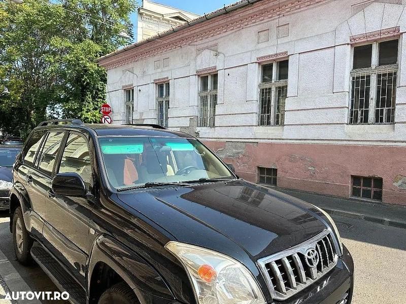 Culoarenegru Utilizat 2007 Toyota Land Cruiser SUV | 8.450 EUR (Preț bun) - Imagine 1/4
