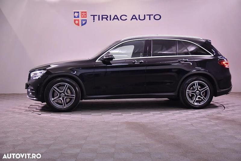Second-hand Mercedes GLC300 AMG line 258 CP (189 kW) 2020 Culoarenegru SUV