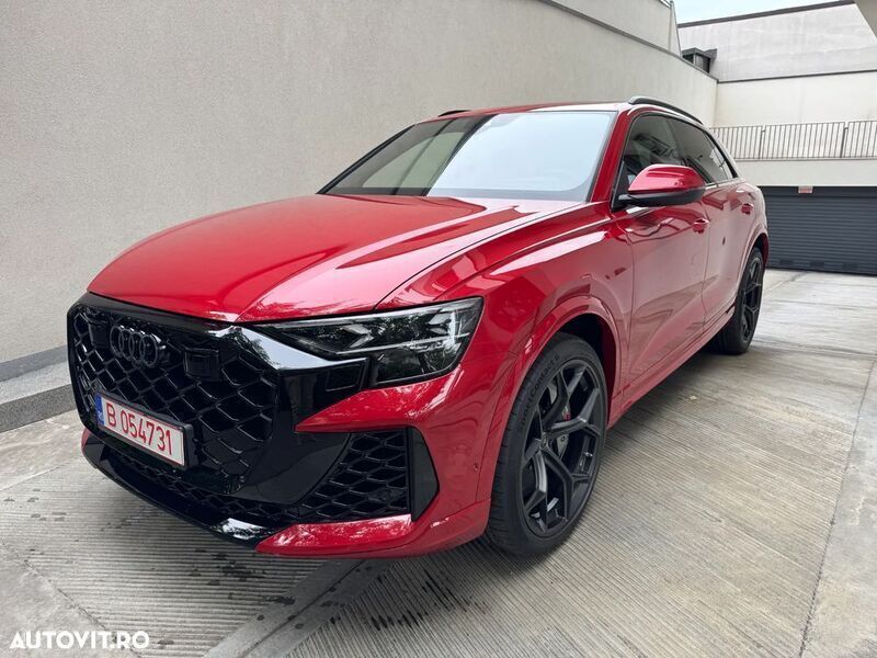 Rosu Nouă 2025 Audi RS Q8 Performance SUV | 152.339 EUR - Imagine 1/4