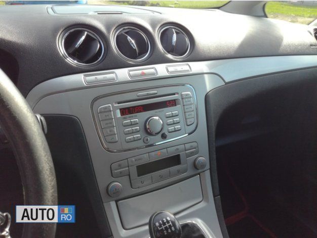 Second-hand Ford S-MAX S 140 CP (102 kW) 2008 Gri Monovolum