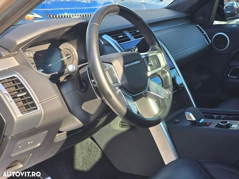 Second-hand Land Rover Discovery 5 250 CP (183 kW) 2023 Culoaremaro SUV