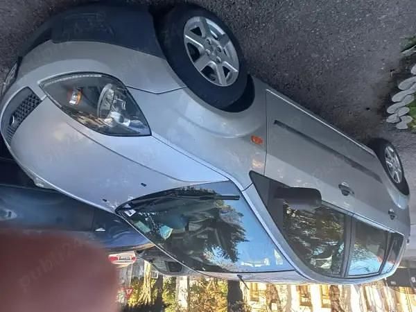 Utilizat 2007 Ford Fiesta Hatchback | 1.500 EUR - Imagine 1/4