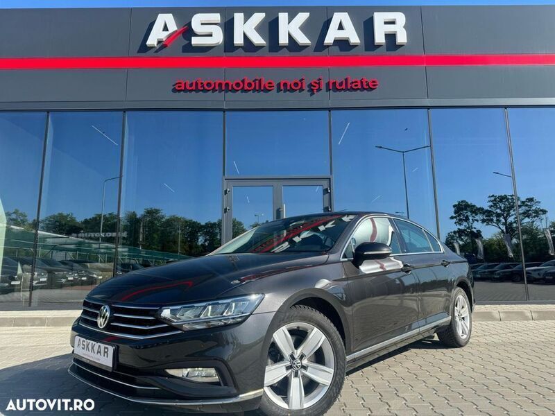 Gri Utilizat 2020 VW Passat Highline Berlinǎ | 22.674 EUR (Puțin scump) - Imagine 1/4