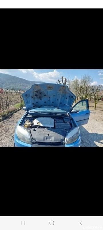 Utilizat 2011 Renault Laguna III Hatchback | 4.700 EUR (Preț OK) - Imagine 1/4