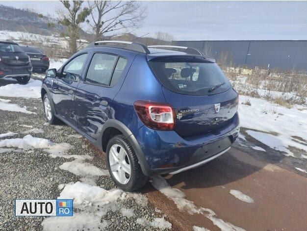 Second-hand Dacia Sandero 90 CP (66 kW) 2017 Albastru Berlinǎ