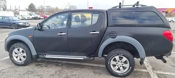 Second-hand Mitsubishi L200 136 CP (100 kW) 2007 Negru Pickup