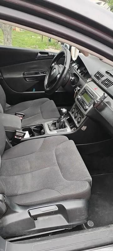 Utilizat 2007 VW Passat Hatchback | 2.650 EUR - Imagine 1/4
