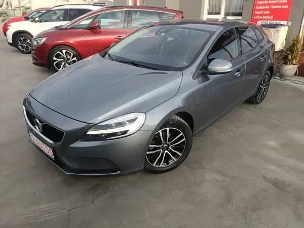 Second-hand Volvo V40 R-Design 120 CP (88 kW) 2017 Gri Hatchback