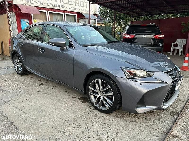 Second-hand Lexus IS250 Executive Line 208 CP (152 kW) 2016 Culoaregri Berlinǎ