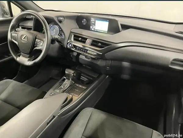 Second-hand Lexus UX 250h Business Edition 185 CP (136 kW) 2021 Gri SUV