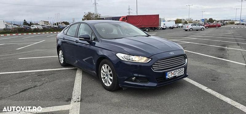 Second-hand Ford Mondeo 160 CP (117 kW) 2017 Culoarealbastru Berlinǎ