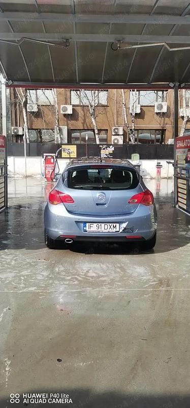 Second-hand Opel Astra 160 CP (117 kW) 2011 Hatchback