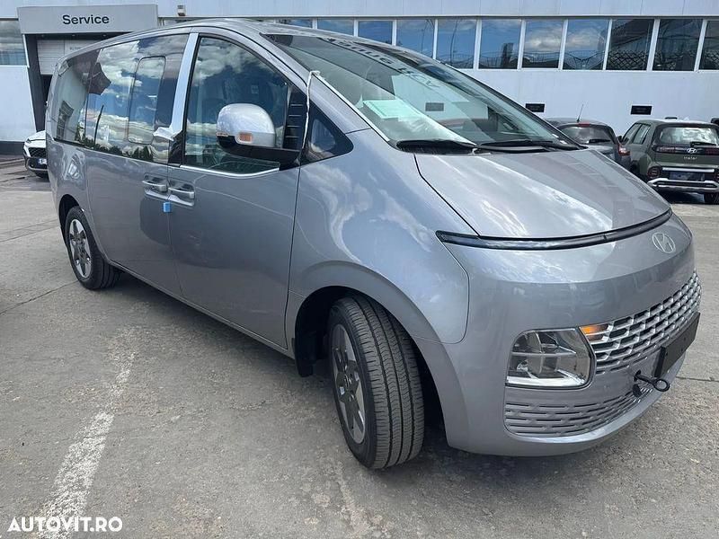 Argint Nouă 2025 Hyundai Staria Premium Van | 42.500 EUR - Imagine 1/4