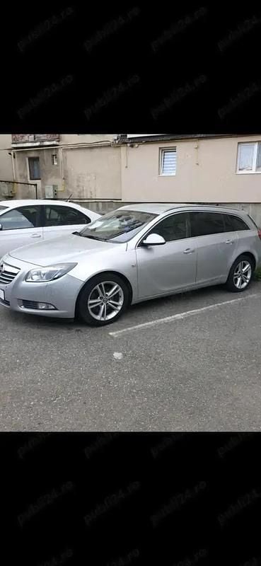 Utilizat 2010 Opel Insignia | 2.700 EUR (Super Preț) - Imagine 1/4