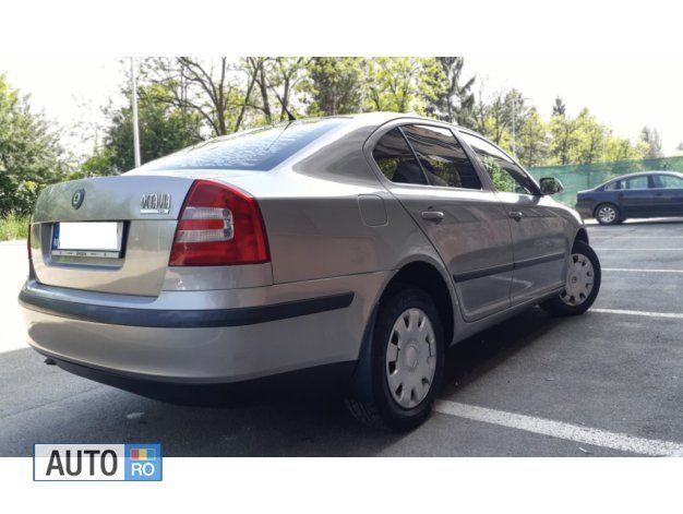 Gri Utilizat 2008 Skoda Octavia Berlinǎ | 4.200 EUR (Puțin scump) - Imagine 1/4