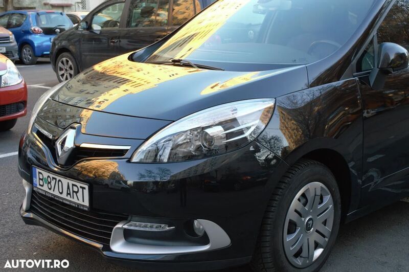 Negru Utilizat 2013 Renault Grand Scénic III Monovolum | 6.850 EUR (Preț OK) - Imagine 1/4