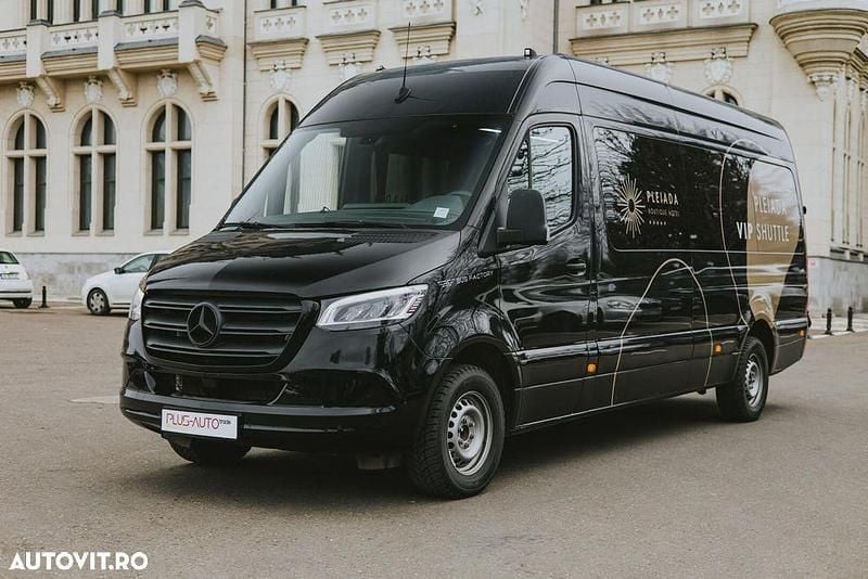 Second-hand Mercedes Sprinter 170 CP (125 kW) 2022 Culoarenegru Van