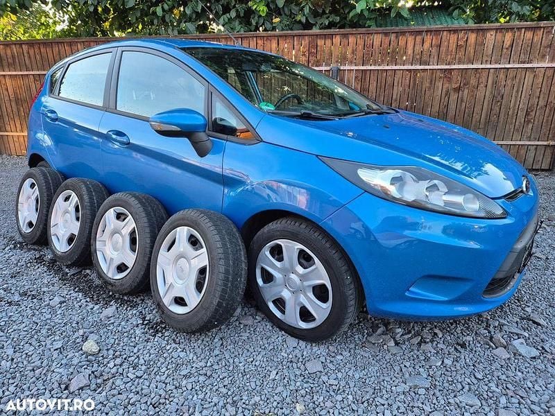 Culoarealbastru Utilizat 2012 Ford Fiesta Hatchback | 4.350 EUR (Preț OK) - Imagine 1/4