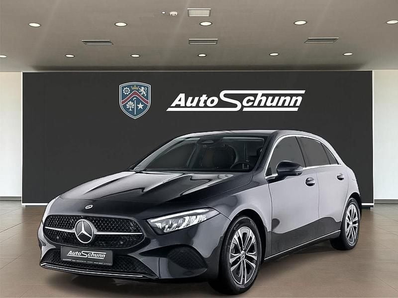 Utilizat 2025 Mercedes A200 Advanced Hatchback | 27.687 EUR (Super Preț) - Imagine 1/4