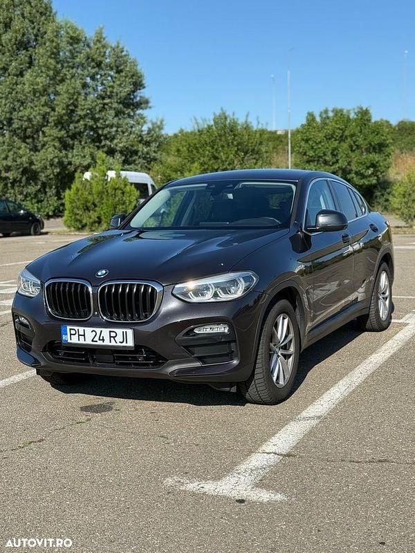 Gri Utilizat 2019 BMW X4 xLine SUV | 29.500 EUR (Preț bun) - Imagine 1/4