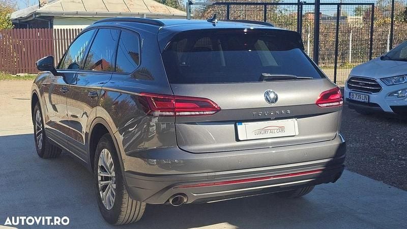 Second-hand VW Touareg 231 CP (169 kW) 2023 Culoaregri SUV