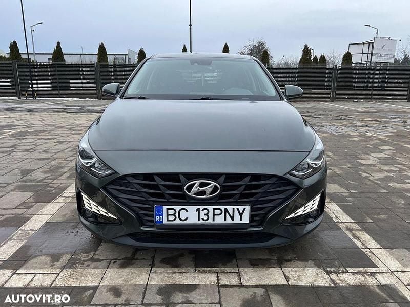 Second-hand Hyundai i30 Comfort 110 CP (80 kW) 2022 Culoaregri Hatchback