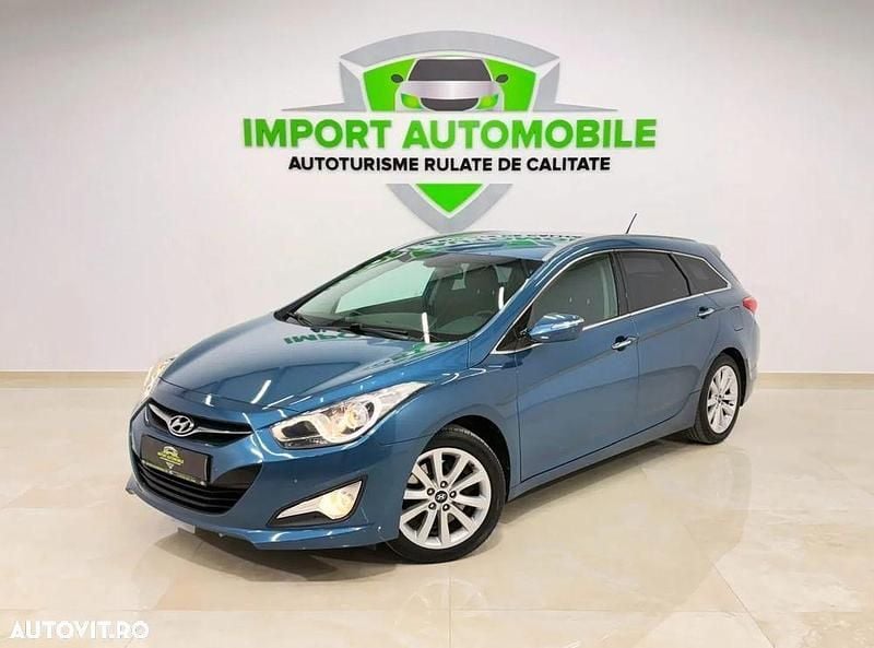 Culoarealbastru Utilizat 2012 Hyundai i40 Style Break | 6.999 EUR (Puțin scump) - Imagine 1/4