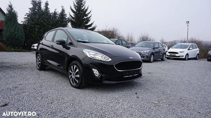 Second-hand Ford Fiesta Titanium 85 CP (62 kW) 2018 Culoarenegru Hatchback
