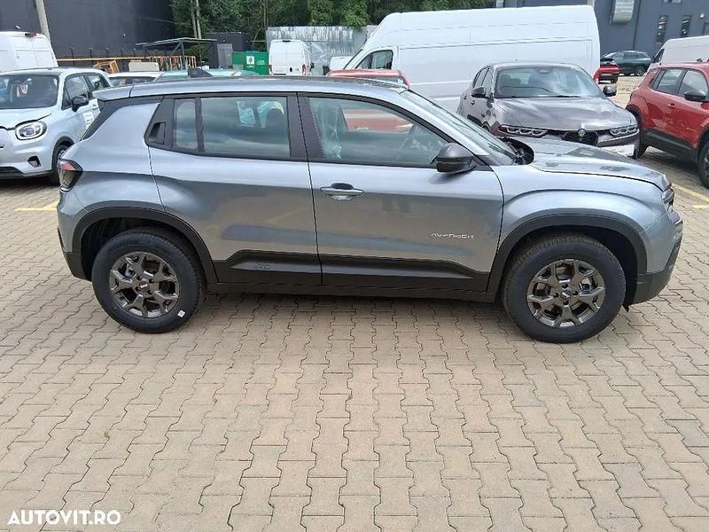 Nouă Jeep Avenger Longitude 100 CP (73 kW) 2025 Bej SUV
