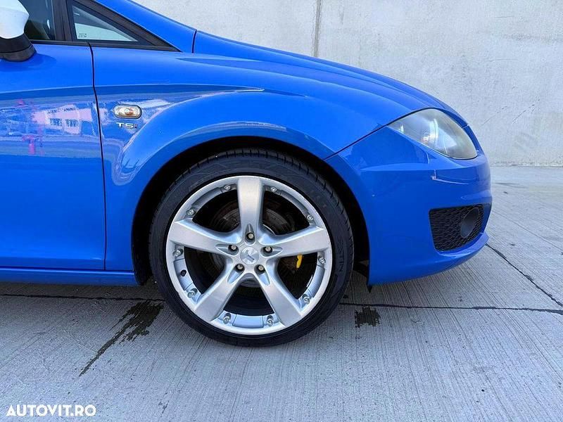 Second-hand Seat Leon Ecomotive 105 CP (77 kW) 2011 Culoarealbastru Hatchback