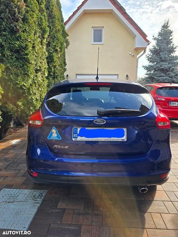 Second-hand Ford Focus Titanium 150 CP (110 kW) 2016 Culoarealbastru Hatchback
