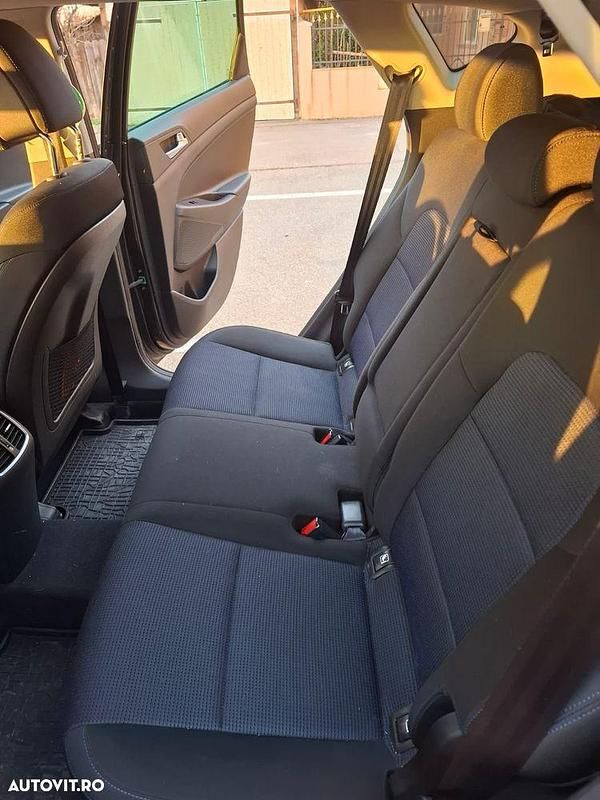 Second-hand Hyundai Tucson Comfort 132 CP (97 kW) 2018 Culoaremaro SUV