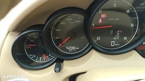 Second-hand Porsche Cayenne 240 CP (176 kW) 2011 Culoarenegru SUV