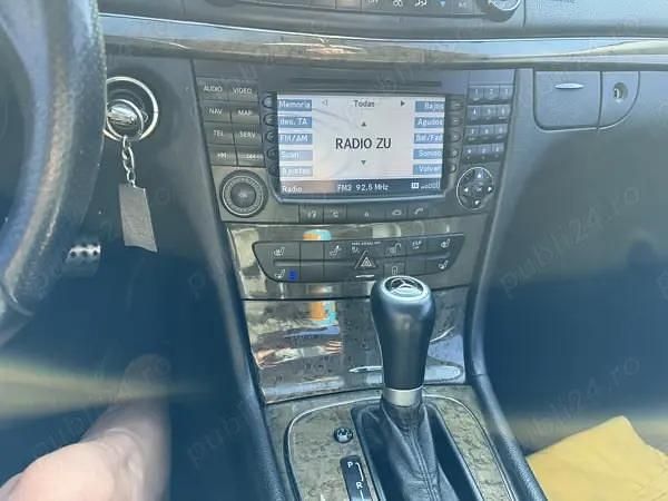 Second-hand Mercedes E280 190 CP (139 kW) 2008 Berlinǎ