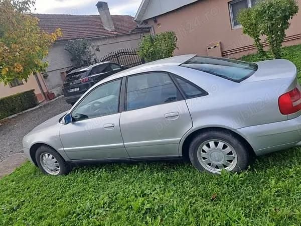 Utilizat 2001 Audi A4 Berlinǎ | 1.300 EUR (Preț OK) - Imagine 1/4