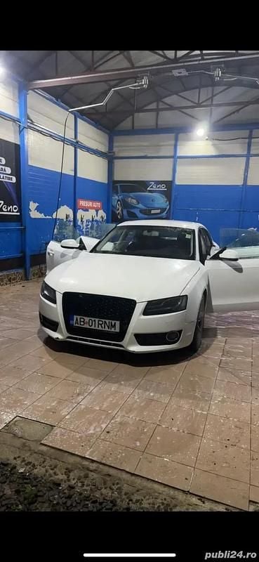 Alb Utilizat 2010 Audi A5 Coupe | 8.900 EUR - Imagine 1/4
