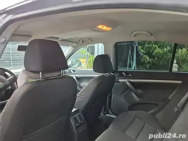 Gri Utilizat 2013 Skoda Octavia Berlinǎ | 6.800 EUR (Preț OK) - Imagine 1/4