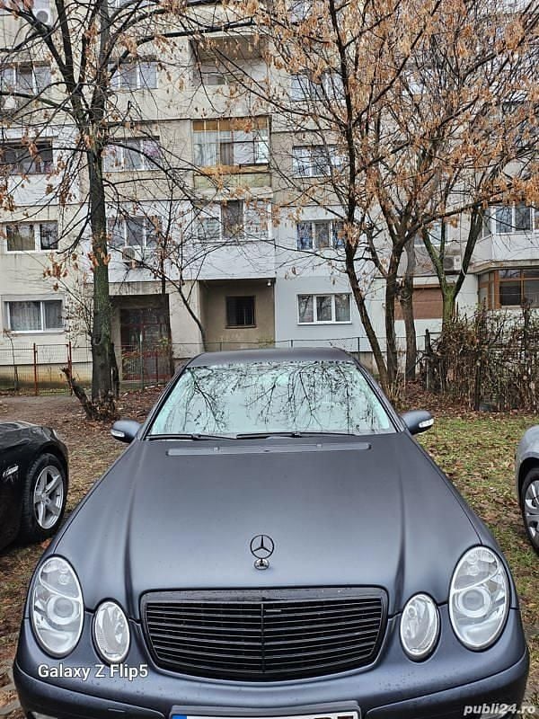 Albastru Utilizat 2003 Mercedes E200 Berlinǎ | 7.500 EUR - Imagine 1/4