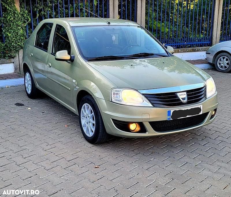 Culoarealbastru Utilizat 2013 Dacia Logan Berlinǎ | 2.650 EUR (Super Preț) - Imagine 1/4